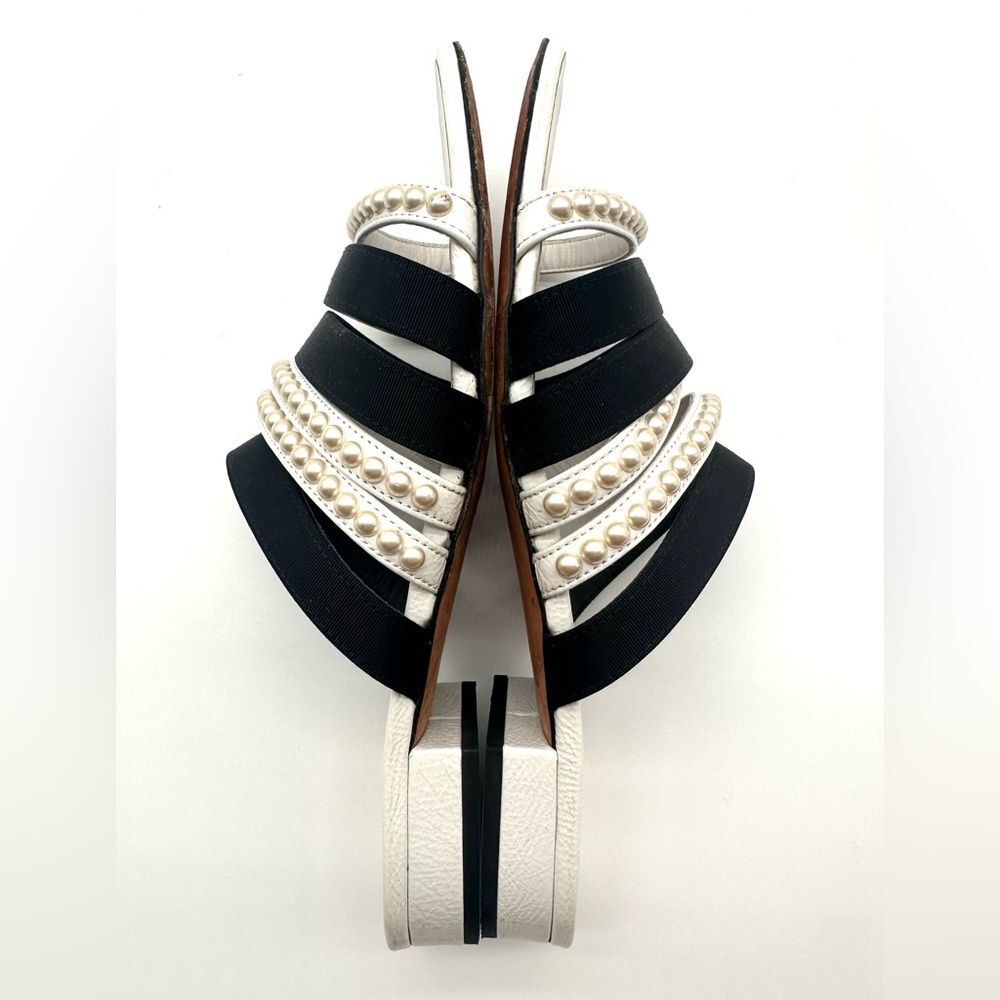 Chanel CC Logo Grosgrain Leather Pearl Straps Mules Sandals White/Black EU 38.5 - Picture 6 of 11